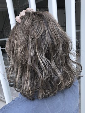 チェルシー 梅田(CHELSEA) ［CHELSEA］グレイアッシュ×ハイライト☆お客様スタイル