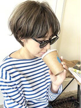 ワール(whirl.) シースルーバングから始まるマッシュショート☆ことりベージュ