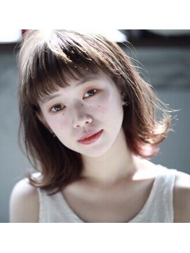 ラべリー 池袋(LOVELEY) 外ハネワンカール　カット　【池袋】