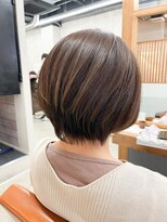 ユッカ エルア 武庫之荘南口(YUCCA elua) 【elua 角床】大人可愛いショートボブ☆グレージュ