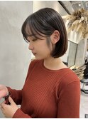 中川陽南子【顔まわりカット黒髪ヘア耳掛け顎下コンパクトボブ