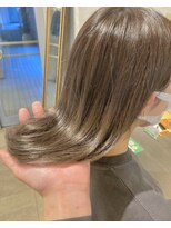スチャステニィーバイルミ 日ノ出町店(Stastny by Lumi) グレイヘア　大人可愛い20代30代40代艶髪スタイル
