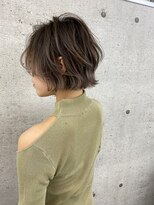 イキ 表参道(iki omotesando)&nbsp;モード/無造作ウェーブ/大人ガーリー[表参道駅]