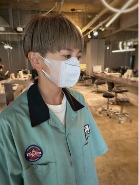 イトシテ マニッシュショート×ハイトーンカラー【担当　ジン　トモヒト】