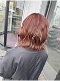 ピンクベージュ