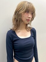 セル(CELL)&nbsp;ハイトーンベージュ 顔周りレイヤー ウルフカット ブリーチ