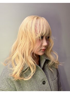 ブリーチ/インナーカラー/抜きっぱなしブロンド/前頭ブリーチ