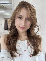 ルアナ(Luana.)&nbsp;エアリー感あるレイヤーカットと王道ミルクティーベージュ◎