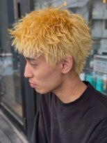 リット 甲南店(Lit.)&nbsp;ブロンドベージュ ブリーチ ハイトーン ツイストパーマ メンズ