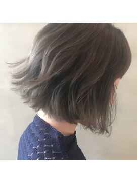 リリ(Riri) 切りっぱなしマッシュライン