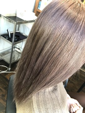 ガルボ ヘアー(garbo hair) #ピンクグレージュ#ハイトーン#ブリーチ