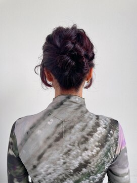 ナップヘアー NAP hair 【お呼ばれヘア】トライアングルお団子アレンジ