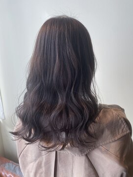 エイミー(Aimee) Aimee町田　アッシュブラウン×波うち優雅に佇む艶髪