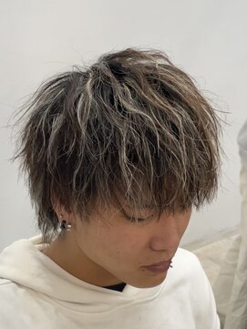 ルートヘアー(Root Hair) ホワイトメッシュ×ウルフスタイル