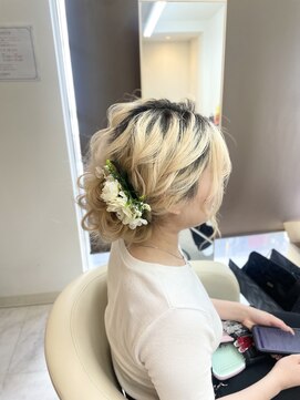ベルグロー(BELLEGROW) アップヘア/お呼ばれヘア/ゆるふわスタイル
