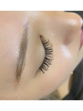 ブル(b.u.l.l.) まつ毛エクステ