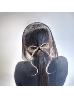 ムニカ 表参道(Munica)&nbsp;リボンで結び目隠し☆リボンポニーテール/ヘアアレンジ/表参道