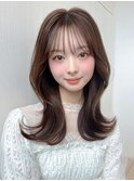 ★2wayバングでイメチェン！顔まわりレイヤーくびれヘアが人気◎