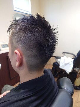 ヘアースタジオ モモ(Hair studio MoMo) 刈り上げ×ベリーショート×ソフモヒ