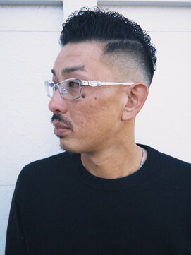 ハードパーマ（ハイフェード）