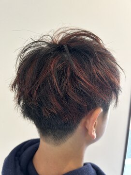 ラペルグリーン(Lapel green) レッド系のメッシュスタイル