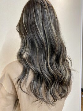 クレア 能見台(CREA) 人気No.1 外人風カラー