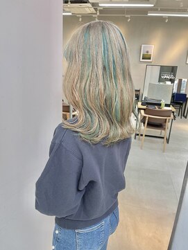 ミィ 表参道(mee.) 【mee.】ヤジマ　ミルクティーカラー　ピスタチオカラー