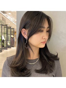 イミ(imi) グレージュカラー/韓国風レイヤー/小顔カット/韓国風パーマ