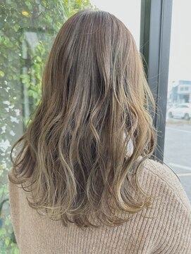 アンダートゥリーガーデン(UNDER TREE GARDEN) ロング×イルミナカラー×ハイライト