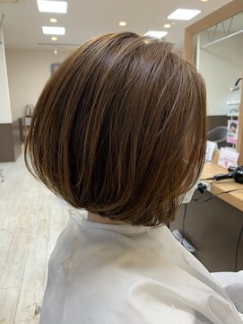 リアン(Lien) ふんわり柔らかい丸みボブ/アッシュベージュ/毛先ワンカール