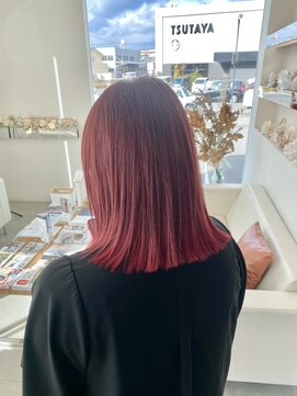 カッツ 駅家店(CUT S) 紅白カラー