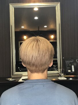 髪の美院 シャルマン ビューティー クリニック(Charmant Beauty Clinic) 夏に向けて！ハイトーンマッシュ