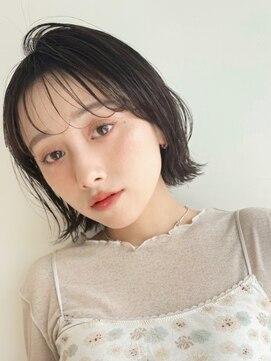 ホスタ 大阪梅田店(fosta) ベージュブリーチカラーショートボブレイヤーミディアムアレンジ