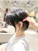 ミニボブ×インナーホワイトグレージュ