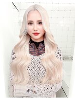 フウ(fuh)&nbsp;ホワイトブロンド/ホワイトベージュ/ブリーチ/ブロンド/髪質改善