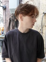 ノラ シブヤ(NORA)&nbsp;外国人風センターパートテーパーフェードブラウンカラー海外風