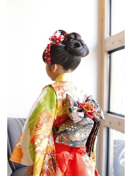 ヘア イコール(hair=equal) 七五三日本髪風アップ