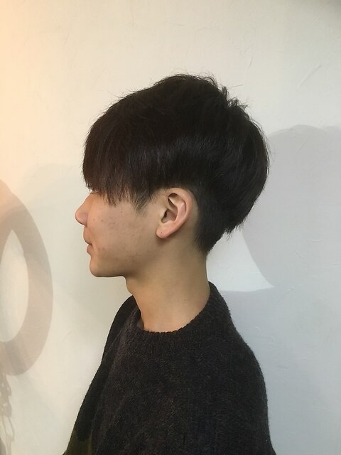 【LILA  HAIR】都会的＆スマートな装いのコンパクトマッシュ