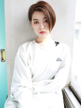 バース(BIRTH) 天神【BIRTH】ワンサイドショート×ベージュカラー 2