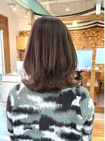 ランチ(Ranch)&nbsp;オリーブブラウンの外ハネワンカールスタイル