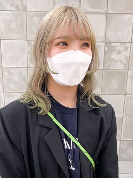 トゥコ(tuco) ハイトーンブリーチブロンド黄緑ライムグリーン派手髪