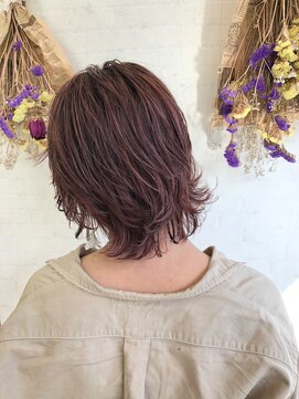 プルースト(Proust) ウルフカット×チェリーピンク