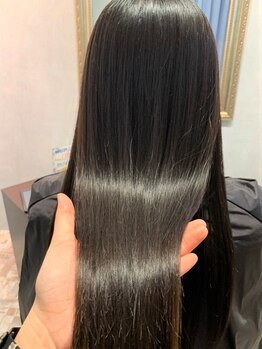 ロアゾブルー(L'oiseau Bleu)の写真/《髪質改善のプロ完全独自開発！》シャンプー＆トリートメント☆ツヤも手触りも、妥協しない。
