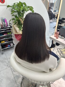 ロンドルピナス 小倉(Lond Lupinus) ブルーブラック/ワイドバング/美髪のススメ/外ハネボブ/北九州