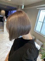 艶ベージュ