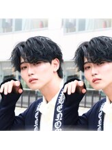 最新トレンドと似合わせでつくるメンズスタイル