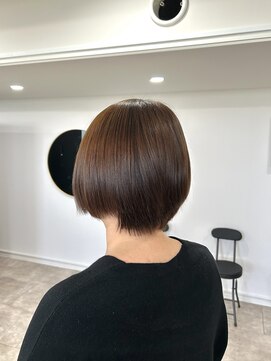 エルピス 大和店(elpis) 丸みとツヤを仕込んだ大人ショートボブ