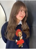 ベージュカラー