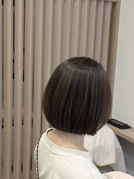 ルリアン(Le Lien) 大人っぽく丸みボブ