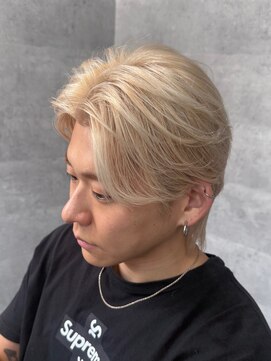 ルイス(L'wis) 渋谷 ブリーチ ミルクティーベージュ ブロンド 学割